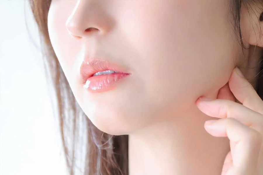 お顔の輪郭・バランスを整えたい（Eライン・鼻・額・唇）女性